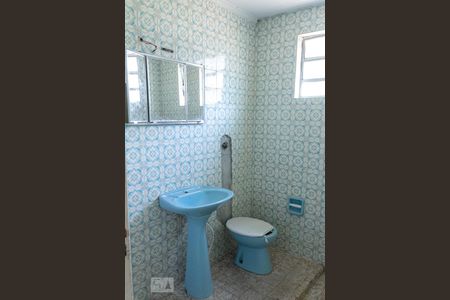 Casa à venda com 277m², 3 quartos e 2 vagas Casa à venda com 277m², 3 quartos e 2 vagasBanheiro 2