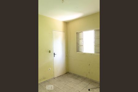 Casa à venda com 277m², 3 quartos e 2 vagas Casa à venda com 277m², 3 quartos e 2 vagasQuarto serviço