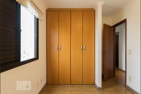 Apartamento para alugar com 88m², 3 quartos e 1 vagaQuarto 2 (Armários)