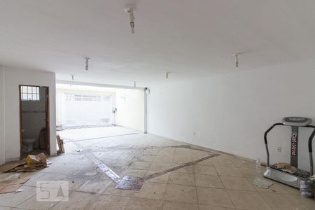 Casa à venda com 230m², 3 quartos e 4 vagasGaragem