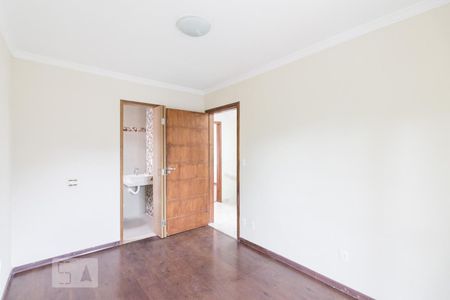 Casa à venda com 230m², 3 quartos e 4 vagasSuite