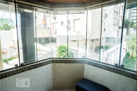 Apartamento à venda com 132m², 3 quartos e 1 vaga Apartamento à venda com 132m², 3 quartos e 1 vagaSuíte