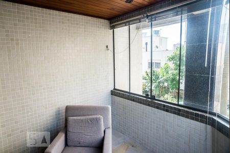 Apartamento à venda com 132m², 3 quartos e 1 vaga Apartamento à venda com 132m², 3 quartos e 1 vagaSuíte