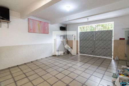 Casa à venda com 300m², 3 quartos e 2 vagas Casa à venda com 300m², 3 quartos e 2 vagasGaragem