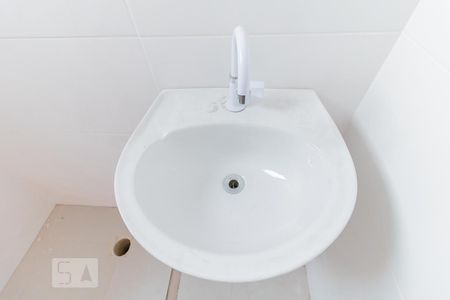 Detalhe banheiro de casa à venda com 2 quartos, 120m² em Itaquera, São Paulo