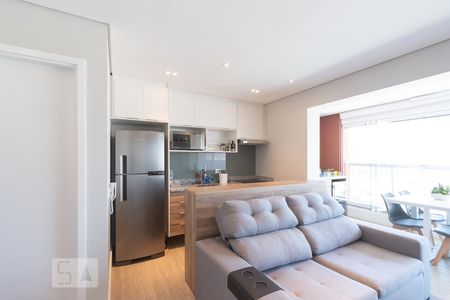 Sala de apartamento para alugar com 1 quarto, 45m² em Jardim Aeroporto, São Paulo