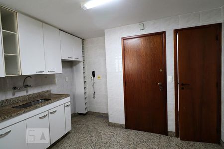 Apartamento à venda com 86m², 3 quartos e 2 vagasCozinha