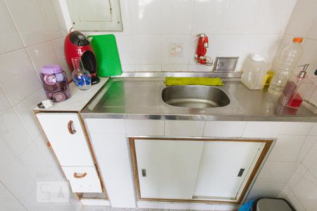 Apartamento à venda com 60m², 3 quartos e 3 vagas Apartamento à venda com 60m², 3 quartos e 3 vagasCozinha e Área de Serviço