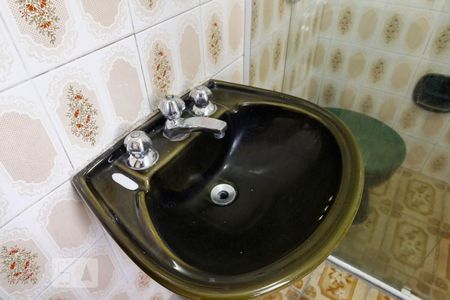Banheiro  de casa para alugar com 2 quartos, 50m² em Chácara Califórnia, São Paulo