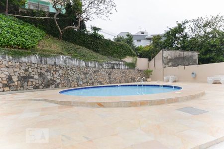 Apartamento à venda com 72m², 1 quarto e 1 vagaÁrea comum - Piscina