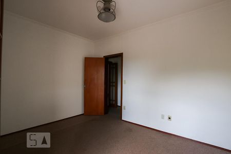 Casa à venda com 300m², 4 quartos e 2 vagas Casa à venda com 300m², 4 quartos e 2 vagasQuarto 3