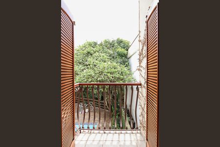 Casa à venda com 300m², 4 quartos e 2 vagas Casa à venda com 300m², 4 quartos e 2 vagasQuarto 4