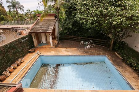 Casa à venda com 300m², 4 quartos e 2 vagas Casa à venda com 300m², 4 quartos e 2 vagasVista