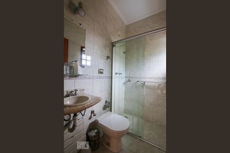 Casa à venda com 300m², 4 quartos e 2 vagas Casa à venda com 300m², 4 quartos e 2 vagasBanheiro do Quarto 4