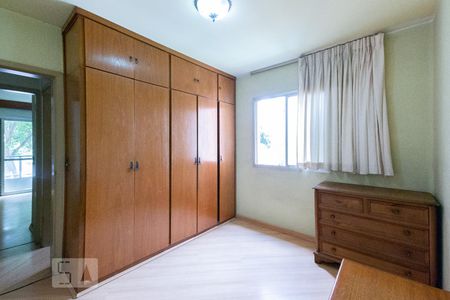 Apartamento à venda com 135m², 3 quartos e 2 vagas Apartamento à venda com 135m², 3 quartos e 2 vagasQuarto 3