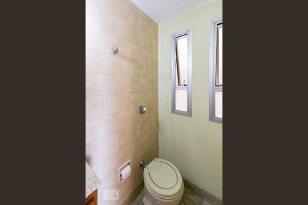 Apartamento à venda com 135m², 3 quartos e 2 vagas Apartamento à venda com 135m², 3 quartos e 2 vagasBanheiro 2