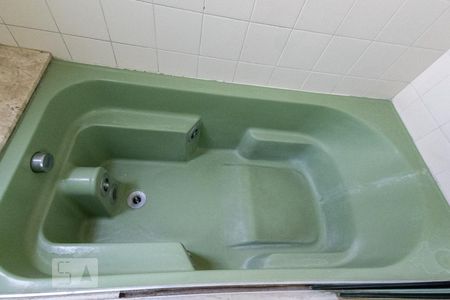 Apartamento à venda com 135m², 3 quartos e 2 vagas Apartamento à venda com 135m², 3 quartos e 2 vagasBanheiro da Suíte