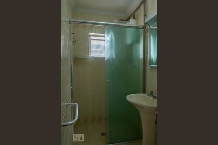 BANHEIRO de casa para alugar com 1 quarto, 65m² em Vila Palmeiras, São Paulo