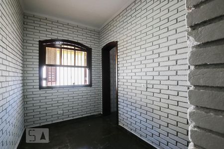 Casa à venda com 411m², 4 quartos e 4 vagas Casa à venda com 411m², 4 quartos e 4 vagasQuarto de Serviço
