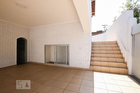 Casa à venda com 411m², 4 quartos e 4 vagas Casa à venda com 411m², 4 quartos e 4 vagasQuintal