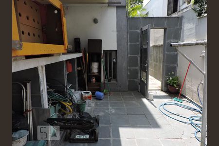 Casa à venda com 800m², 5 quartos e 6 vagasQuintal