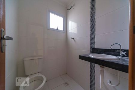 Banheiro  de apartamento para alugar com 2 quartos, 50m² em Parque Oratório, Santo André