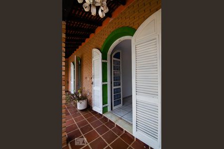 Casa para alugar com 228m², 5 quartos e 4 vagasSacada quartos