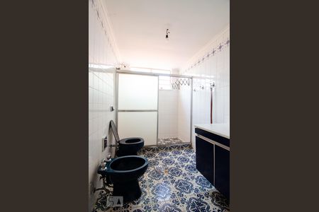 Casa para alugar com 228m², 5 quartos e 4 vagasBanheiro