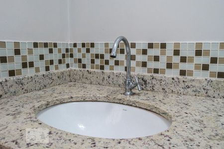 Pia de apartamento para alugar com 3 quartos, 68m² em Umuarama, Osasco