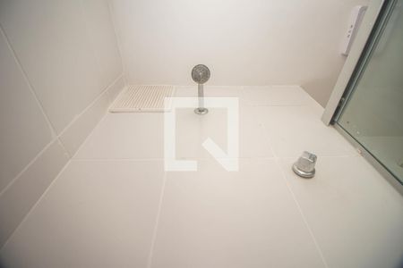 Apartamento à venda com 75m², 3 quartos e 1 vaga Apartamento à venda com 75m², 3 quartos e 1 vagaBanheiro da Suíte