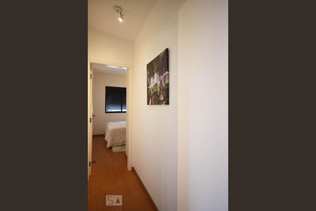 Corredor de apartamento para alugar com 1 quarto, 50m² em Vila Andrade, São Paulo