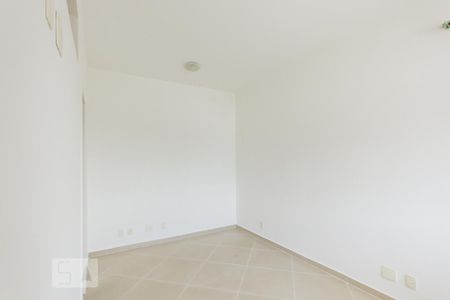 Apartamento para alugar com 140m², 4 quartos e 2 vagas Apartamento para alugar com 140m², 4 quartos e 2 vagasQuarto 4 - Suíte 2 (Segundo Andar)