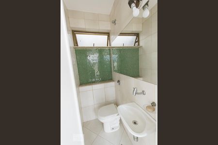 Apartamento para alugar com 140m², 4 quartos e 2 vagas Apartamento para alugar com 140m², 4 quartos e 2 vagasLavabo (Segundo Andar)