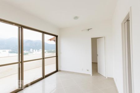 Apartamento para alugar com 140m², 4 quartos e 2 vagas Apartamento para alugar com 140m², 4 quartos e 2 vagasHall (Segundo Andar)