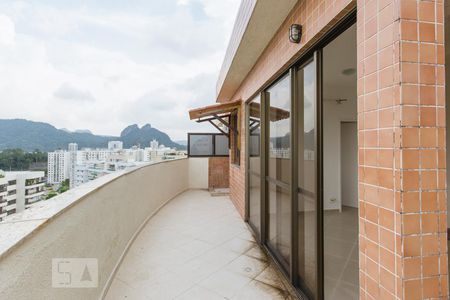 Apartamento para alugar com 140m², 4 quartos e 2 vagas Apartamento para alugar com 140m², 4 quartos e 2 vagasÁrea Externa - Segundo Andar