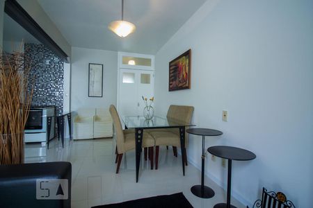 Sala de apartamento para alugar com 1 quarto, 45m² em Auxiliadora, Porto Alegre
