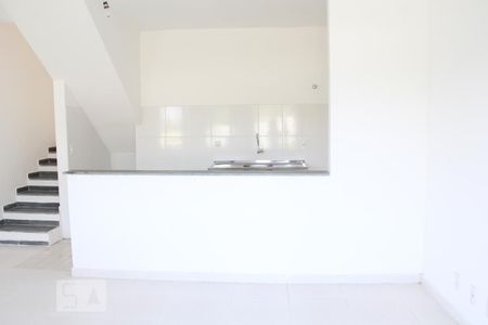 Sala de casa de condomínio para alugar com 3 quartos, 83m² em Jardim Copacabana, Jundiaí