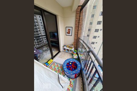 Apartamento para alugar com 75m², 2 quartos e 2 vagas