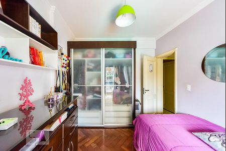 Apartamento à venda com 167m², 4 quartos e 2 vagas Apartamento à venda com 167m², 4 quartos e 2 vagasQuarto 2