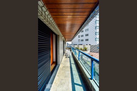 Apartamento à venda com 167m², 4 quartos e 2 vagas Apartamento à venda com 167m², 4 quartos e 2 vagasVaranda dos Quartos e suíte