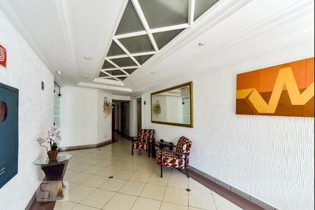 Apartamento à venda com 167m², 4 quartos e 2 vagas Apartamento à venda com 167m², 4 quartos e 2 vagasÁrea Comum - Hall Social