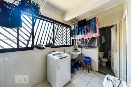Apartamento à venda com 167m², 4 quartos e 2 vagas Apartamento à venda com 167m², 4 quartos e 2 vagasÁrea de Serviço