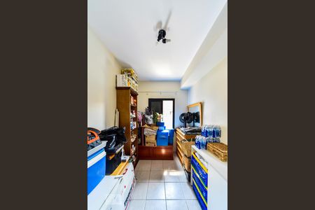 Apartamento à venda com 167m², 4 quartos e 2 vagas Apartamento à venda com 167m², 4 quartos e 2 vagasQuarto de Serviço