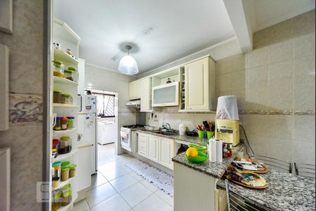 Apartamento à venda com 167m², 4 quartos e 2 vagas Apartamento à venda com 167m², 4 quartos e 2 vagasCozinha