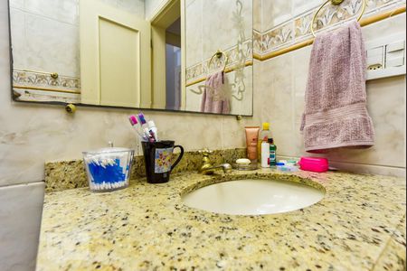 Apartamento à venda com 167m², 4 quartos e 2 vagas Apartamento à venda com 167m², 4 quartos e 2 vagasBanheiro Social