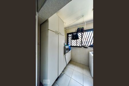 Apartamento à venda com 167m², 4 quartos e 2 vagas Apartamento à venda com 167m², 4 quartos e 2 vagasÁrea de Serviço