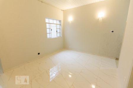 Casa à venda com 125m², 2 quartos e sem vaga Casa à venda com 125m², 2 quartos e sem vagaSala