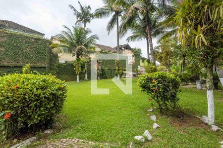 Casa à venda com 400m², 4 quartos e 4 vagas Casa à venda com 400m², 4 quartos e 4 vagasQuintal