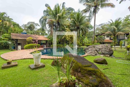 Casa à venda com 400m², 4 quartos e 4 vagas Casa à venda com 400m², 4 quartos e 4 vagasQuintal