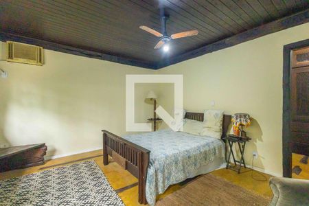 Casa à venda com 400m², 4 quartos e 4 vagas Casa à venda com 400m², 4 quartos e 4 vagasSuíte 1